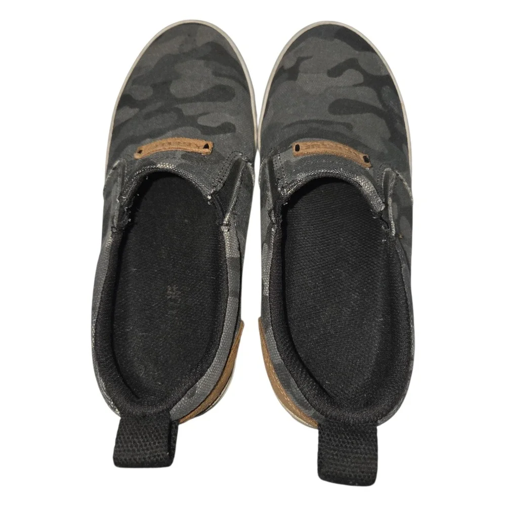 XTRATUF Sharkbyte Grey Camo Slip On Deck Shoes Womens 7 XSW-002